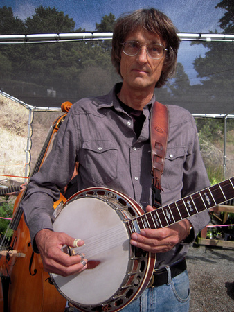 Michael Thilgin on banjo