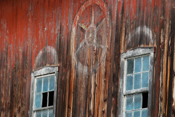 old barn with hex motif